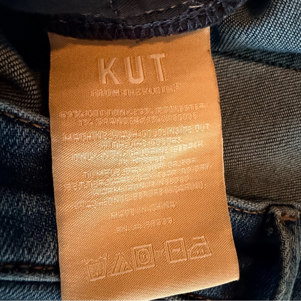 Kut from The Kloth Plus Size Reese High-Rise Fab AB Ankle Straight Raw Hem - Picture 6 of 8